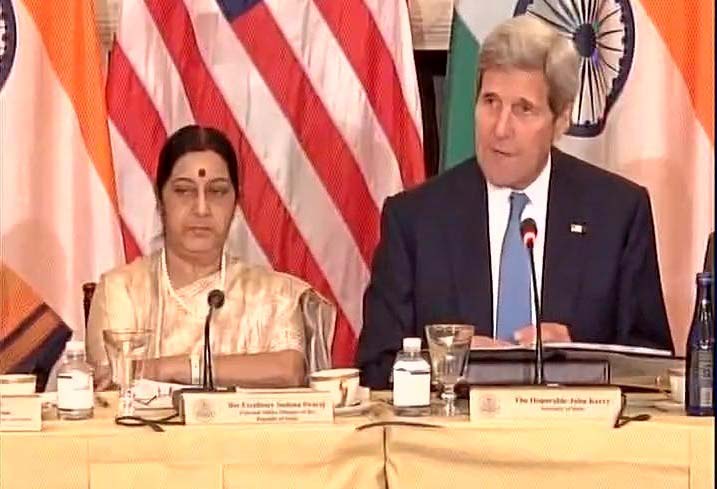Sushma Swaraj and John Kerry (Photo: ANI/Twitter) Sushma Swaraj and John Kerry (Photo: ANI/Twitter)